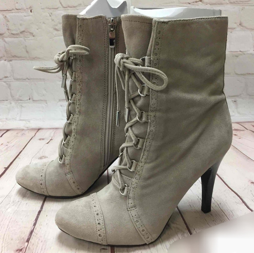 Marc Fisher Medium Natural Suede Circle Boots Size 5.5M In Original Box